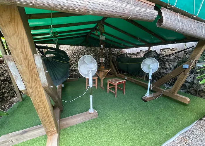Les hamacs aux Saintes